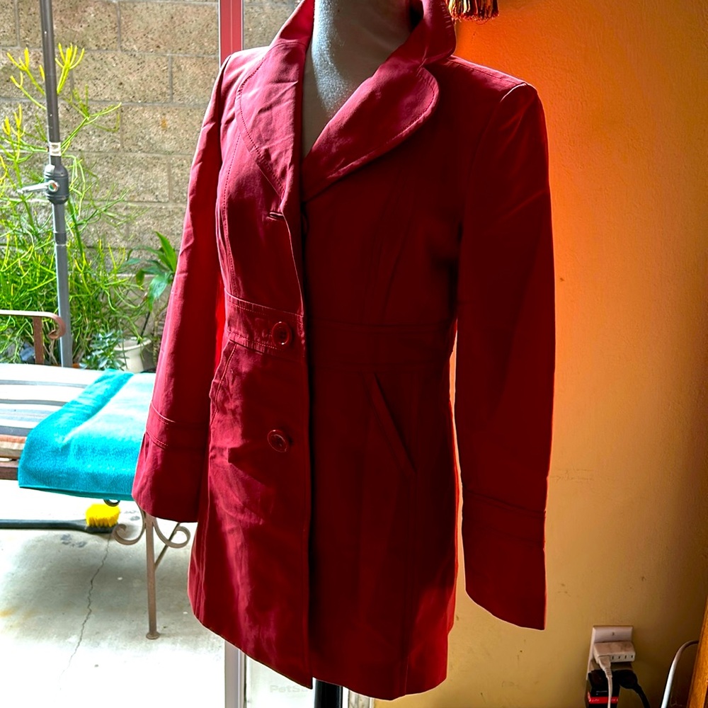 Ann Taylor’s 3/4 Trench. Beautiful Coral Color